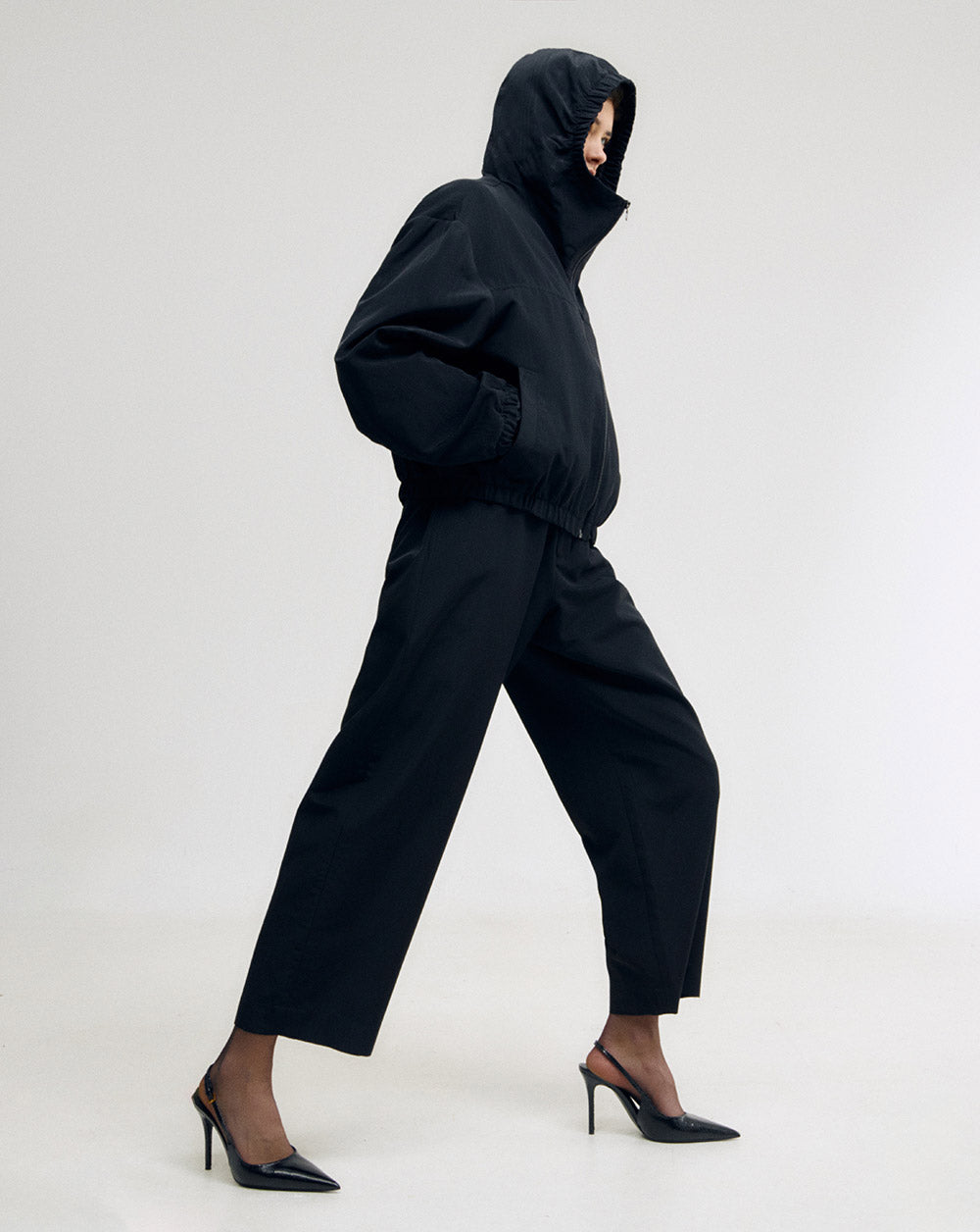 HOODED BLOUSON