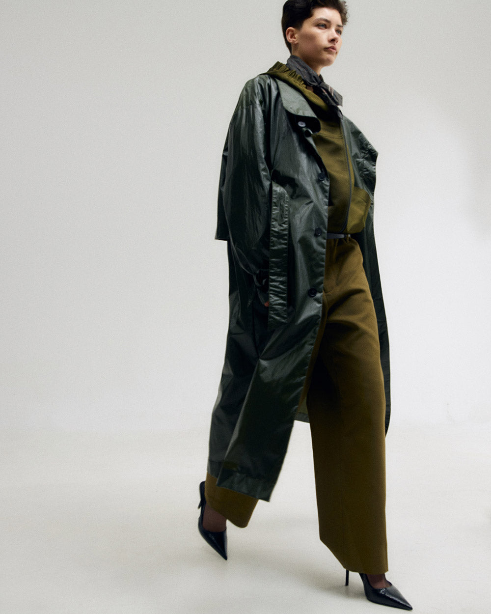 TRENCH COAT