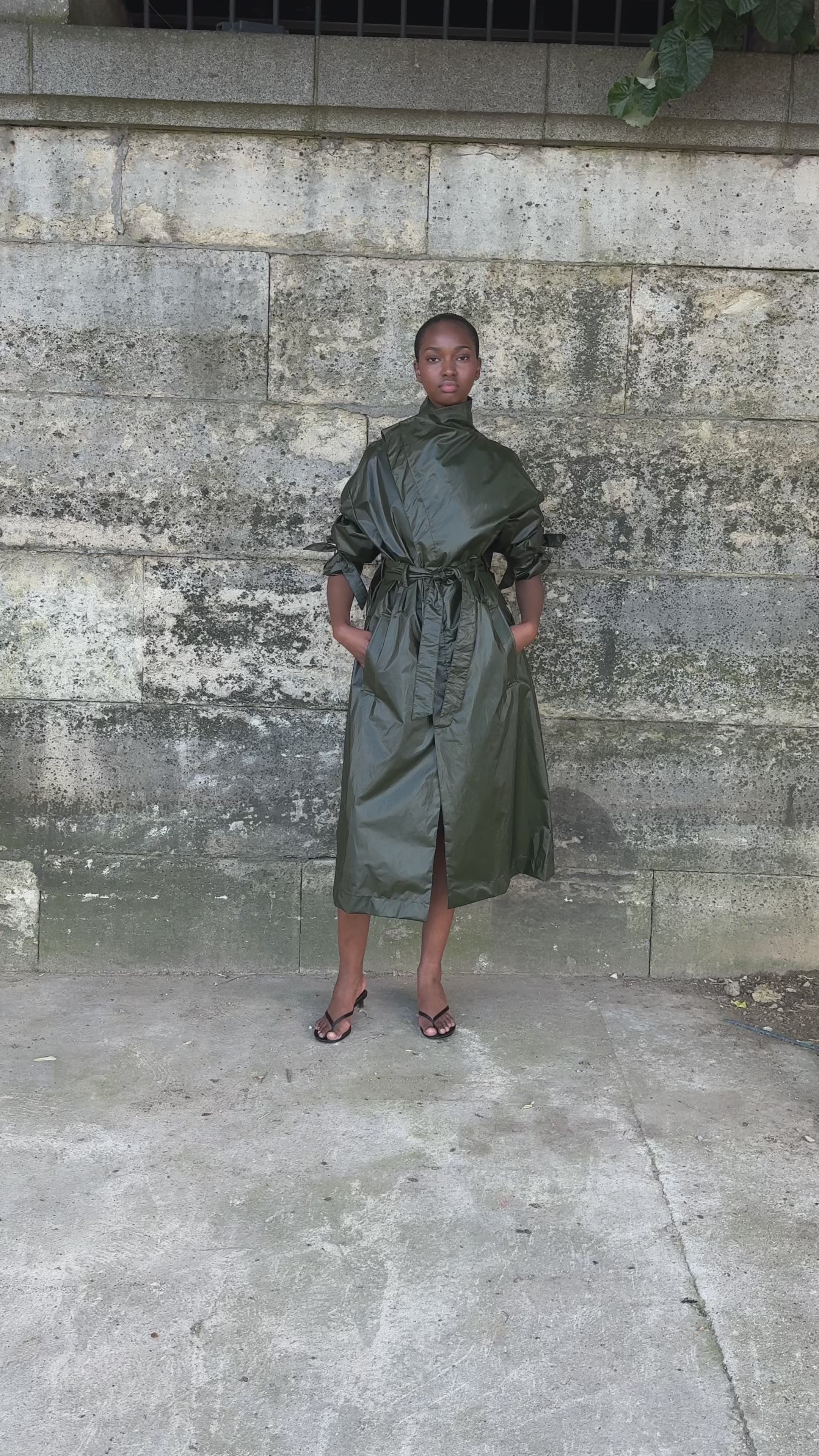 TRENCH COAT | APAR Editions